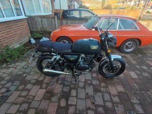 MASH, BRITISH SEVEN 125, 2024, 125 (CC)