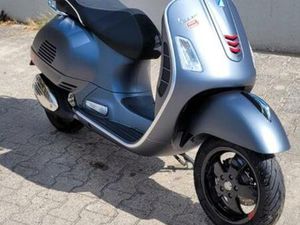 VESPA GTS 300 SUPER SPORT