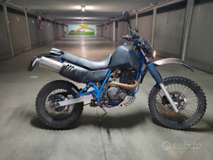 SUZUKI DR 650 DJEBEL(SP41A)