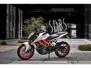 DRINGEND ABZUGEBEN !! KTM 390 DUKE (2020) MIT AKRAPOVIC-AUSPUFF