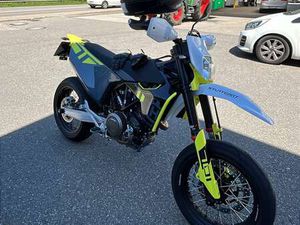 HUSQVARNA 701 SUPERMOTO