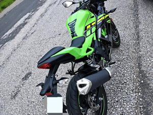 KAWASAKI NINJA 125ER GARAGENFAHRZEUG
