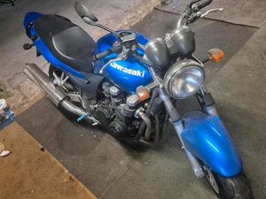 KAWASAKI ZR 750 PROJEKT