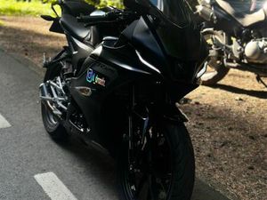 YAMAHA R125 + QUICKSHIFTER 2025R. NOWY WIŚNICZ