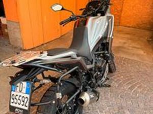 MOTO MORINI X-CAPE 650 - ACCESSORI E 4.500 KM