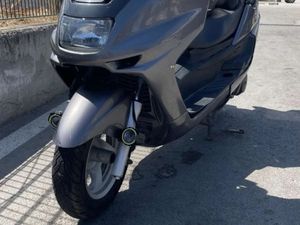 YAMAHA MAJESTY 250 →