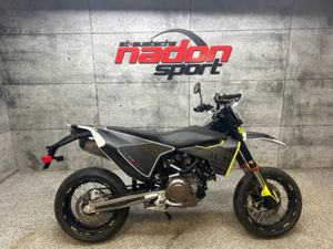 2022 HUSQVARNA 701 SUPERMOTARD