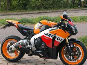 HONDA CBR 1000 RR REPSOL