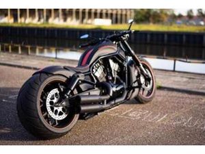 HARLEY DAVIDSON NIGHT ROD SPECIAL ARNASSY 300 BAND — MOTOREN | HARLEY-DAVIDSON — MARKTPLAATS