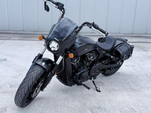INDIAN SCOUT ROGUE BLACK S VÝFUKMI JEKKILHYDE