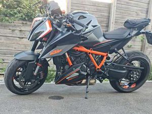 SUPERDUKE R
