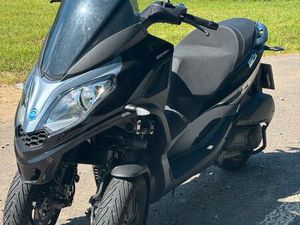 PIAGGIO MP3 300 HPI WINTERSCHNÄPPCHEN