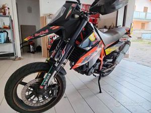 KTM 690 SUPERMOTO - 2009