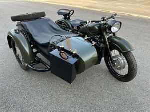 URAL DNEPR K750 MIT 750CM³ MIT BEIWAGENANTRIEB OLDTIMER GESPANN