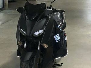 YAMAHA X-MAX 300