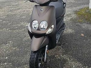 YAMAHA YN50FU ( NEO'S ) 2015 JAHRGANG ( GELBE NUMMER )