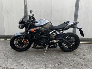 TRIUMPH STREET TRIPLE 765 RS