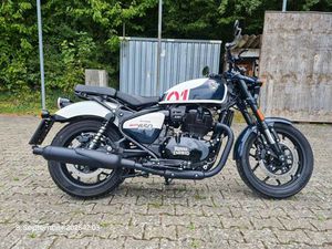 ROYAL ENFIELD SHOTGUN 650 / STANCIL WHITE / A2 TAUGLICH