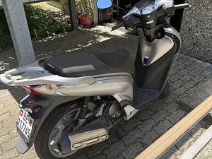 SH 125I 16.000 KM IM SEHER GUTEN ZUSTAND CANTON BERNE -
