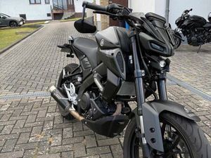 YAMAHA MT 125