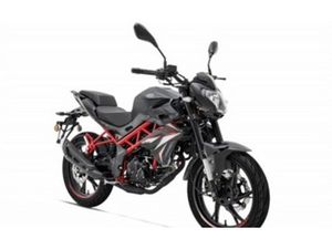 BENELLI BN 125 BENELLI BN 125 DOSTEPNY OD REKI BENZYNA 11KM