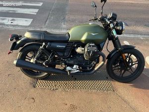MOTO GUZZI V7 III STONE 750 VERTE GREEN ARMY