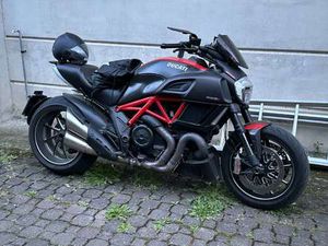 DUCATI DIAVEL CARBON