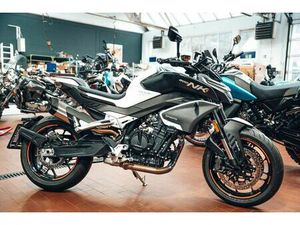 CFMOTO 800NK ADVANCED