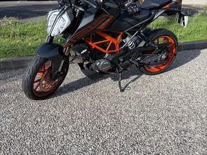 KTM DUKE 125