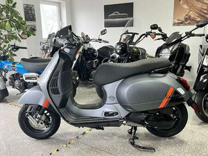 VESPA GTS SUPER SPORT 300