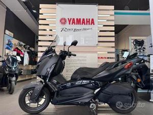 YAMAHA X-MAX 300 TECH MAX