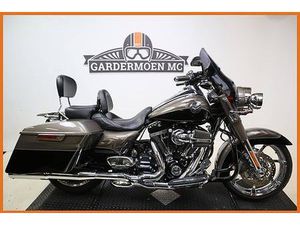 HARLEY-DAVIDSON ROAD KING CVO