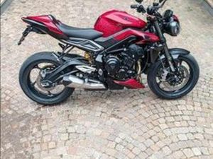 TRIUMPH STREET TRIPLE 765 RS