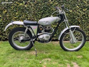 BSA B40 TRIAL