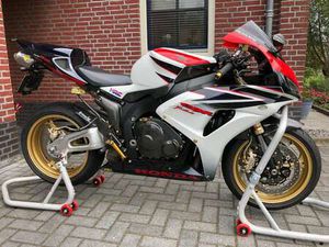 HONDA CBR1000RR FIREBLAD