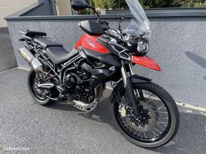 TRIUMPH TIGER 800 XC ABS RABAISSEE + VALISES + TOP CASE