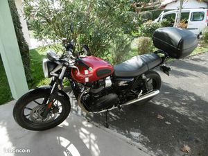 TRIUMPH 900 STREET TWIN