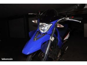 YAMAHA WXR 125 – 2012 – FIABLE, STYLE SUPERMOTARD + ACCESSOIRES