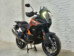 ② MAGNIFIQUE KTM 1290 SUPER ADVENTURE S @MOTOMOBILIA