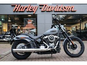 HARLEY-DAVIDSON STREET BOB FOR SALE IN GUILDFORD