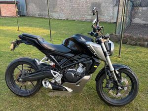 MOTORRAD HONDA CB125R