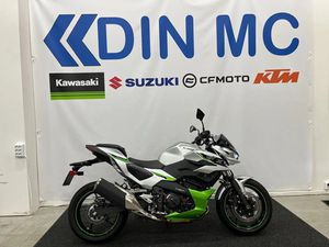 KAWASAKI Z7 HYBRID HEV DEMO • 2024
