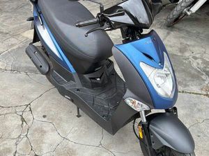SCOOTER KYMCO AGILITY COMME NEUF