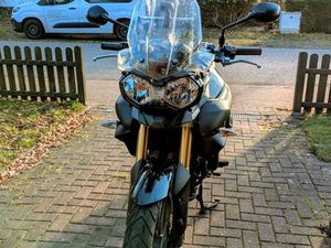 TRIUMPH TIGER 800