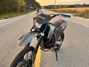 BRAND NEW EVOQUE 150 CC DIRT BIKE