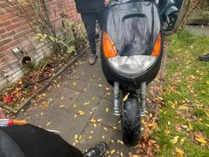 VIVACITY 50CC ZONDER(123) — SCOOTERS | PEUGEOT — MARKTPLAATS