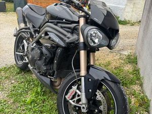 TRIUMPH SPEED TRIPLE