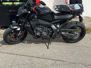 YAMAHA MT-09