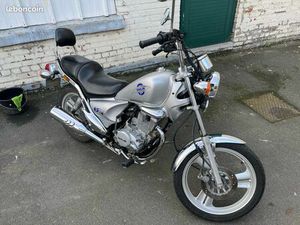 MOTO CUSTOM DAELIM VS 125