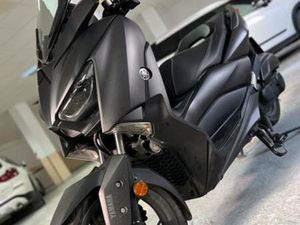 YAMAHA - XMAX 125